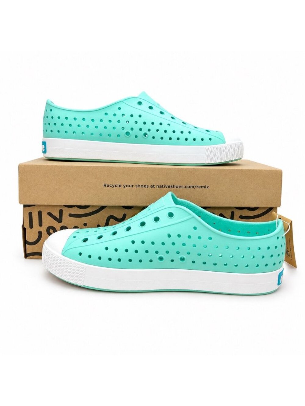 Native Shoes Jefferson Hydrangea Blue Shell White Kids Slip On Water Shoes J5 - Picture 4 of 7